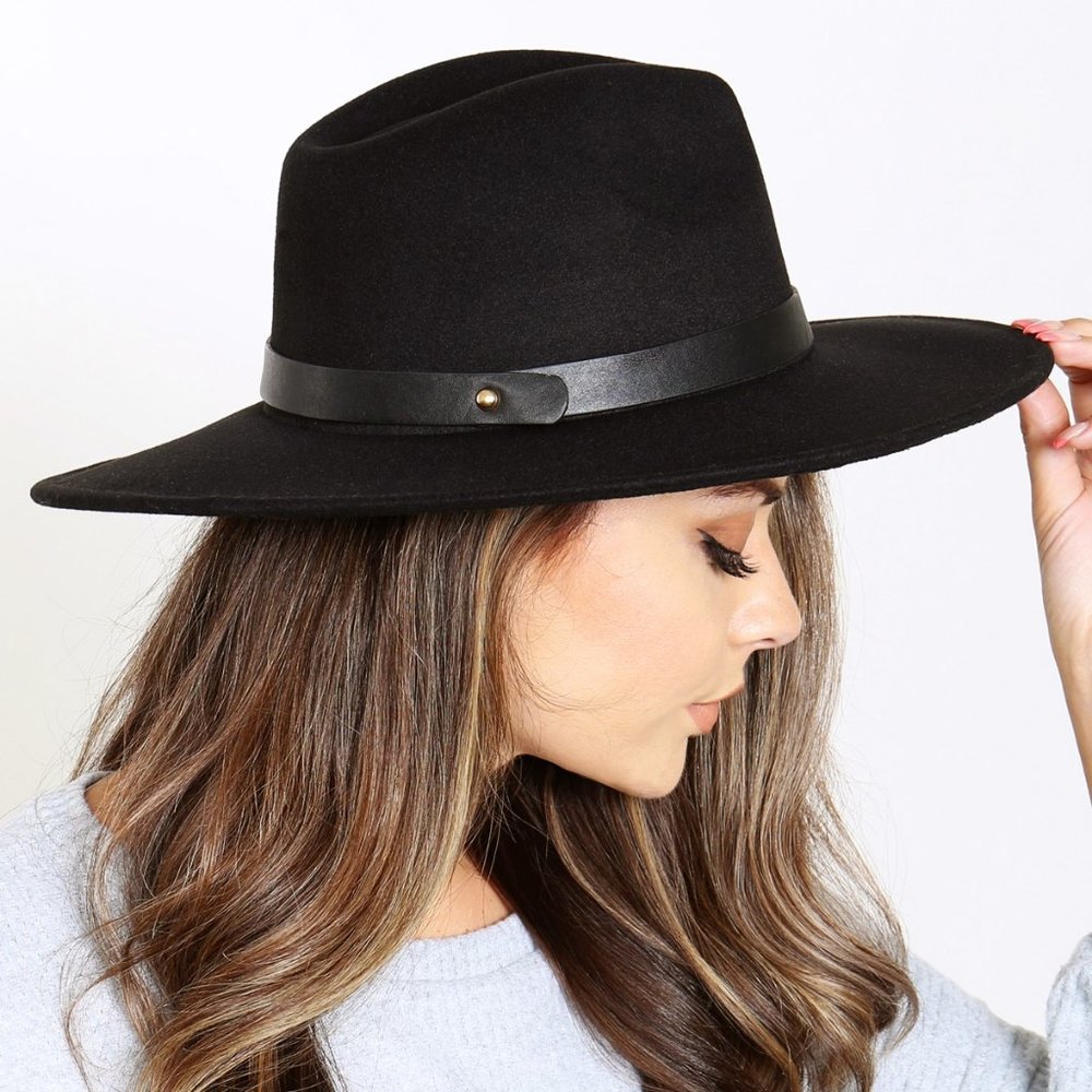 NEW Black Vegan Leather Strap Band Gold Stud Wide Brim Felt Panama Fedora Hats